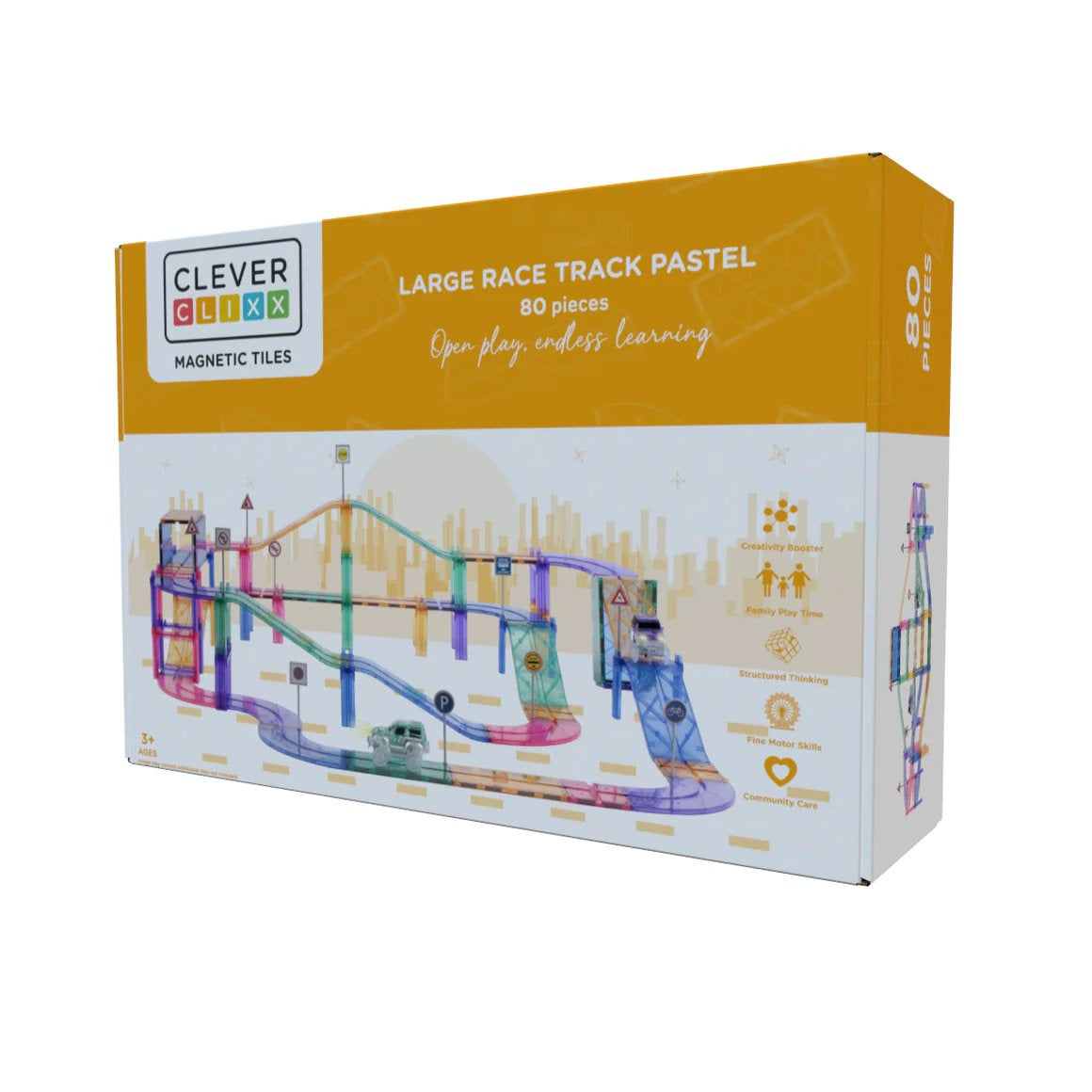Klocki magnetyczne Cleverclixx Large Race Track Pastel składają się z 80 elementów, w tym dwóch samochodów (zielonego i fioletowego), 10 ramp, 12 płytek w kształcie łuku, 12 znaków drogowych, 10 płytek kwadratowych, 22 filarów oraz 12 płytek prostokątnych. Zestaw umożliwia budowanie różnorodnych torów wyścigowych i dodatkowych konstrukcji, co rozwija zdolności manualne, logiczne myślenie oraz kreatywność dzieci.