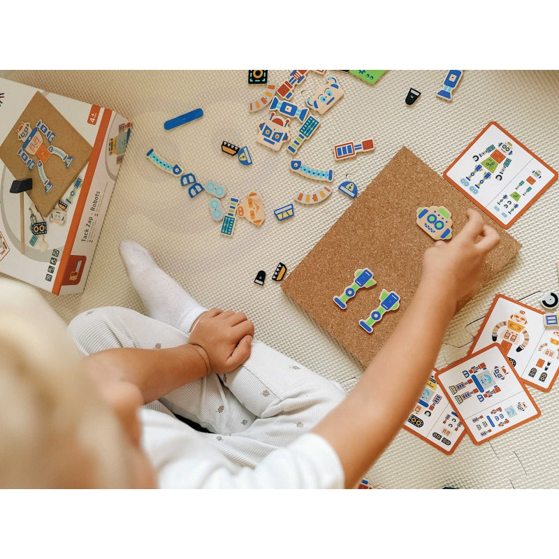 Kolorowe elementy robotów przybijanki VIGA Montessori – różne kształty i kolory do tworzenia robotów na korkowej tablicy